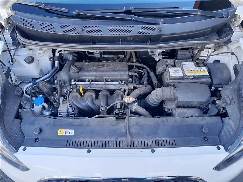 Hyundai ix20 1.6i 16V - fotka 42 z 53