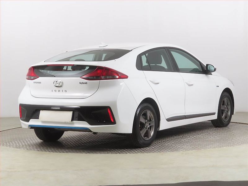 Hyundai Ioniq (2017) Hybrid, Automat, Serv.kniha - fotka 5 z 21