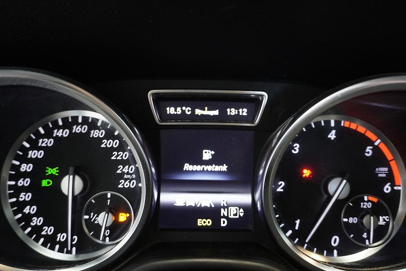 Mercedes-Benz GL GL350 3,0D V6 4MATIC AUT. - fotka 20 z 36