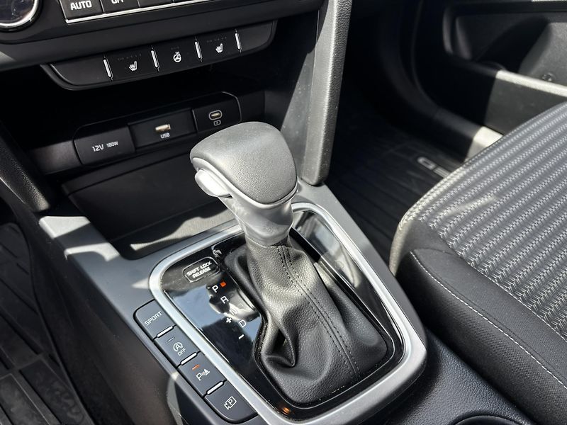 Kia Ceed (2023)  Exclusive 1.5 T-GDI (118 kW) - fotka 10 z 15