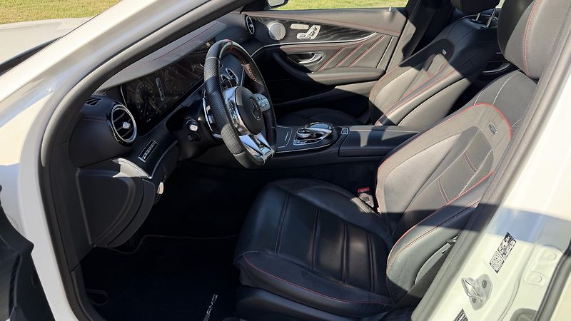 Mercedes-Benz Třídy E (2019) Mercedes-Benz AMG E53 4MATIC - fotka 18 z 21