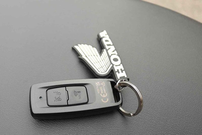 Začínáte v jedné stopě a máte omezený rozpočet? Honda Vision je skvělé řešení.