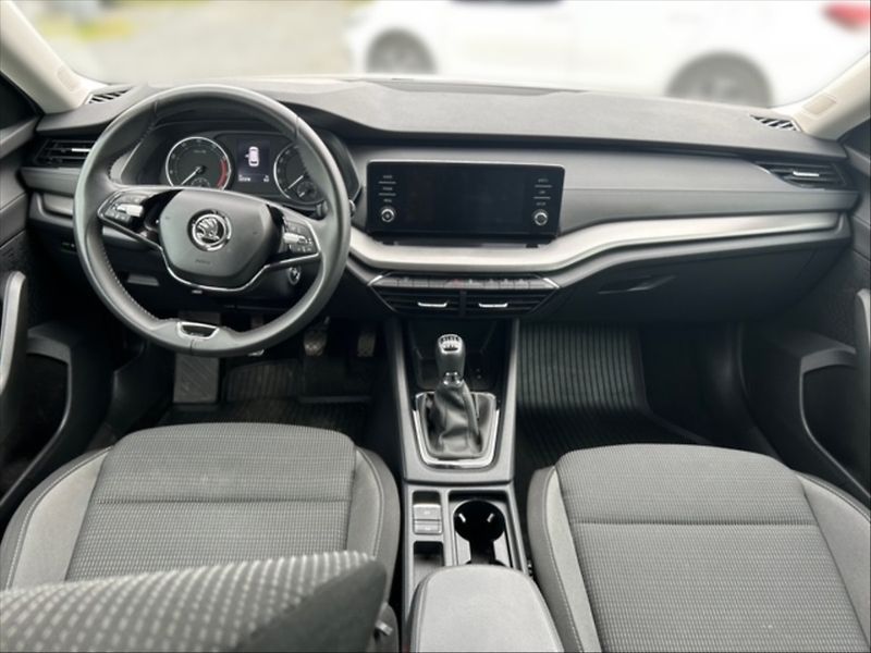 Škoda Octavia 1,5 TSI Ambition - fotka 9 z 11
