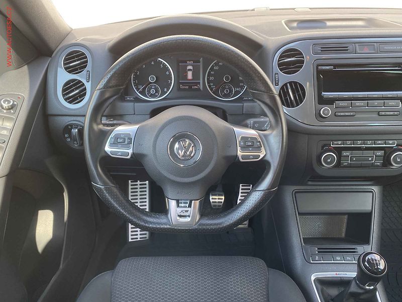 Volkswagen Tiguan (2013) 2.0 TSi 4x4 R-line, Sport - fotka 11 z 17