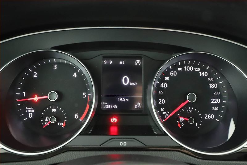 Volkswagen Passat (2016) 1.6 TDI, Navi, Tempomat - fotka 8 z 15