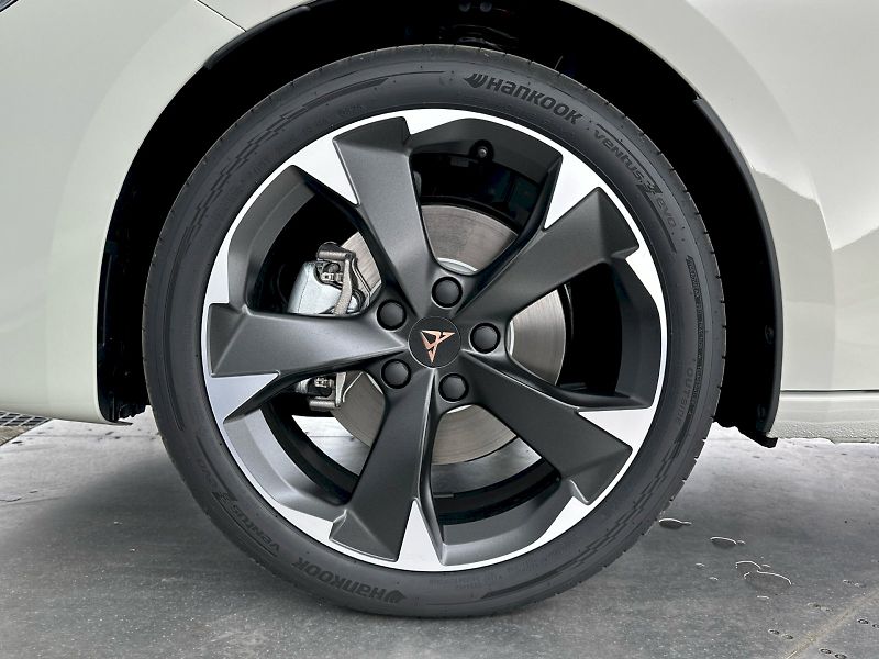 Cupra Leon (2026) ST 2.0 TSI 150kW 4x4 DSG - fotka 34 z 34