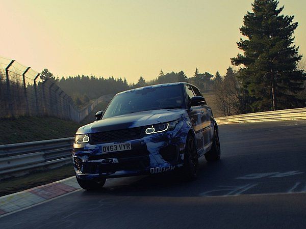 Range Rover Sport SVR na Nürburgringu.