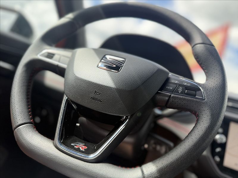 Seat Arona 1,5 FR TSI 37.000Km NAVIGACE - fotka 16 z 28