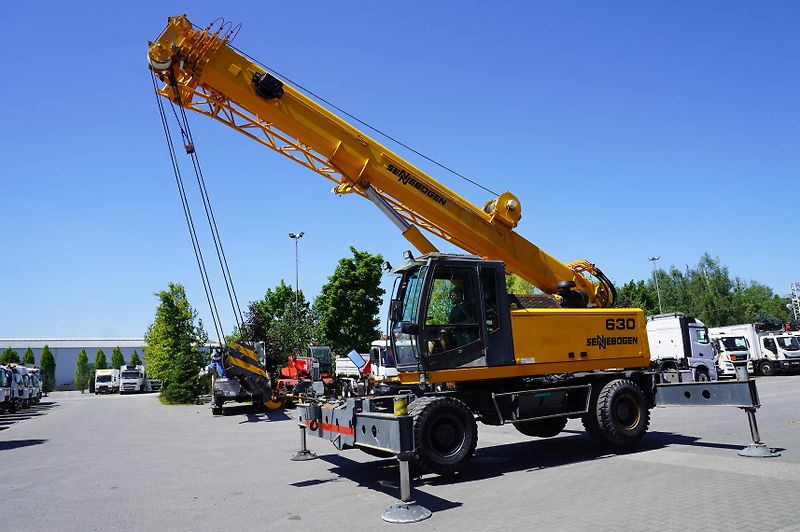 Sennebogen (2007) 630 rough terrain crane / 30m - fotka 13 z 24
