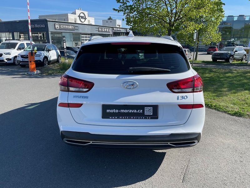 Hyundai i30 1,0 T-GDi Family Comfort, ČR - fotka 4 z 34