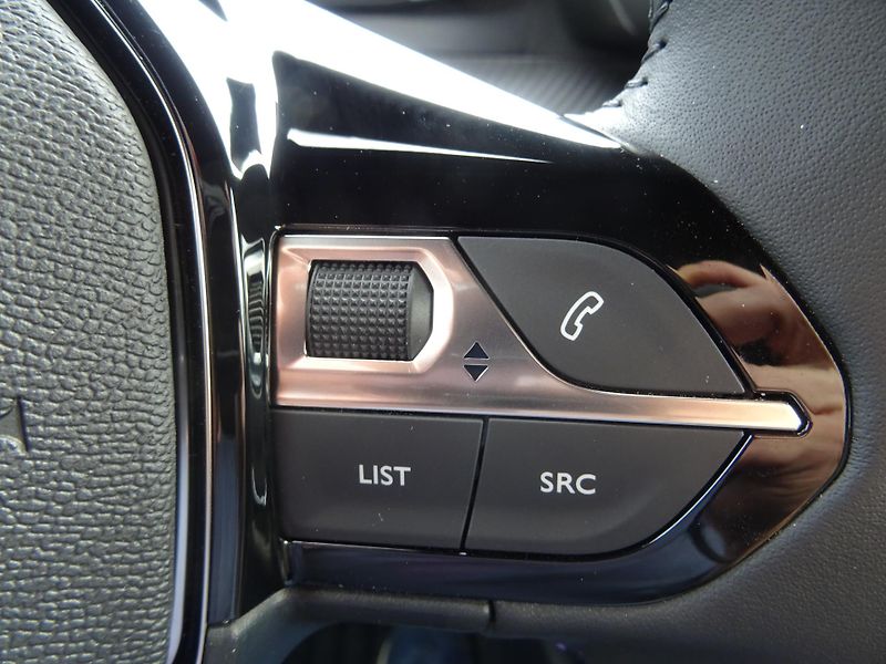 Peugeot 2008 (2026) ALLURE Hybrid 145k e-DCS6 - fotka 25 z 45