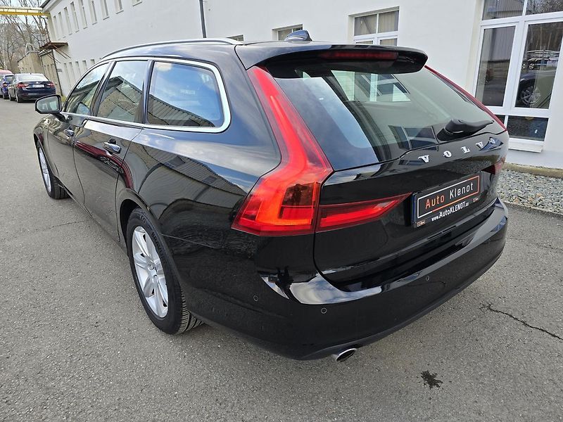 Volvo V90 D4 2,0 140kW 4x4 DPH MOMENTUM - fotka 5 z 45