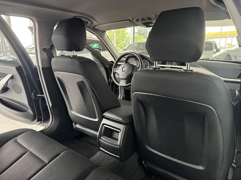 BMW Řada 3 320d 140kW*AUT*LED*Nav*El.Kufr - fotka 16 z 33