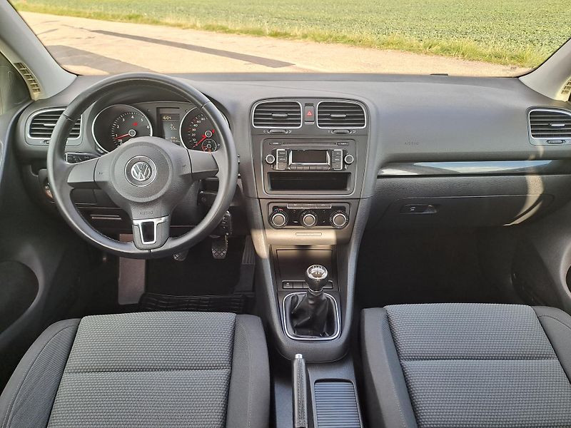 Volkswagen Golf (2012) 1.4 16V 59 KW, SERVISKA, PĚKNÝ - fotka 19 z 36