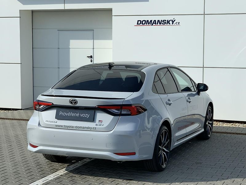 Toyota Corolla (2025) SD 1.8 HEV AT GR SPORT - fotka 4 z 14