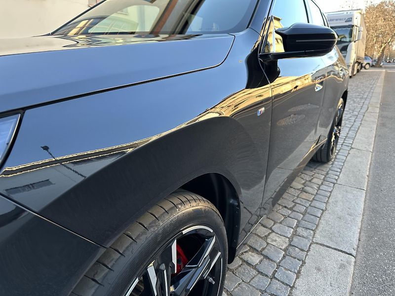 BMW X3 M 50i Xdrive - fotka 4 z 56
