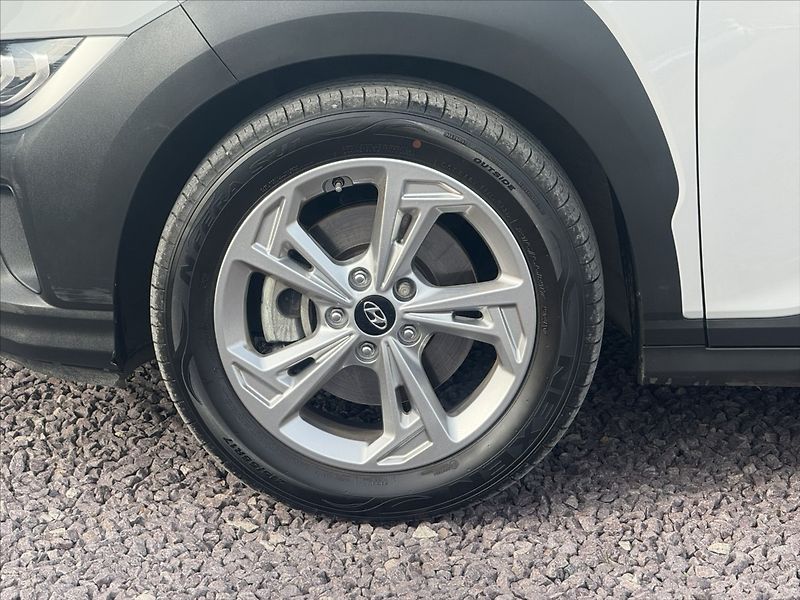 Hyundai Kona 1,6 T-GDI 145kW Smart DTC - fotka 23 z 23