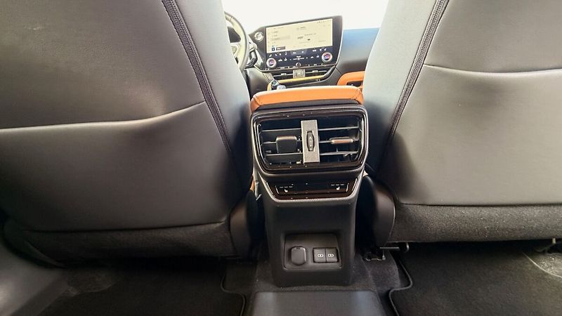 Lexus NX 450h plus 450H+ 2,5 PHEV PRESTIGE - fotka 21 z 25