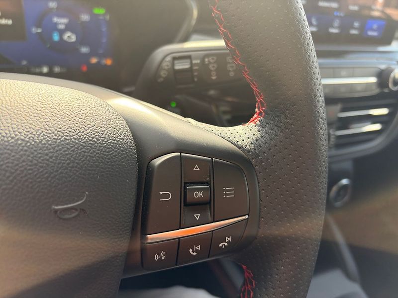 Ford Kuga (2023) ST Line PHEV TOP VÝBAVA TOP ST - fotka 17 z 20