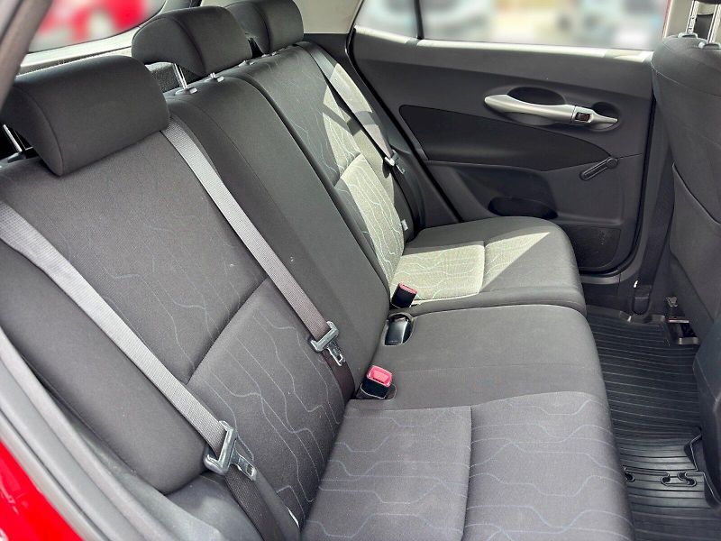 Toyota Auris (2010) - fotka 21 z 24