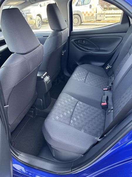 Toyota Yaris (2026) Comfort Business 1,5 HEV AT - fotka 8 z 14