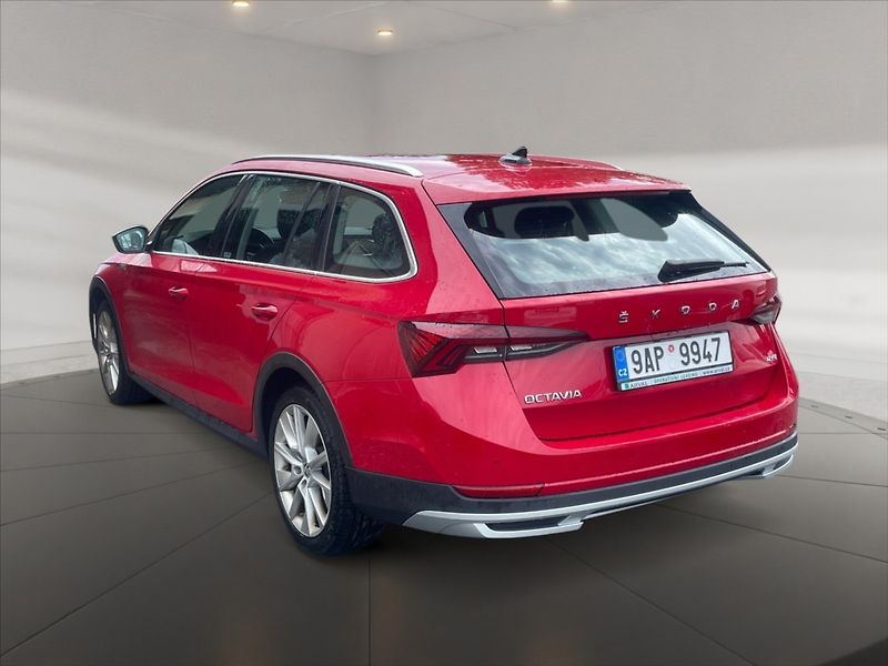 Škoda Octavia 2,0 TDI 147 Scout 4x4 DSG - fotka 4 z 11