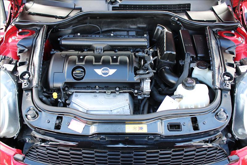 Mini Cooper 1,6 Cabrio 4.MÍSTA, 74 tis. km - fotka 31 z 41