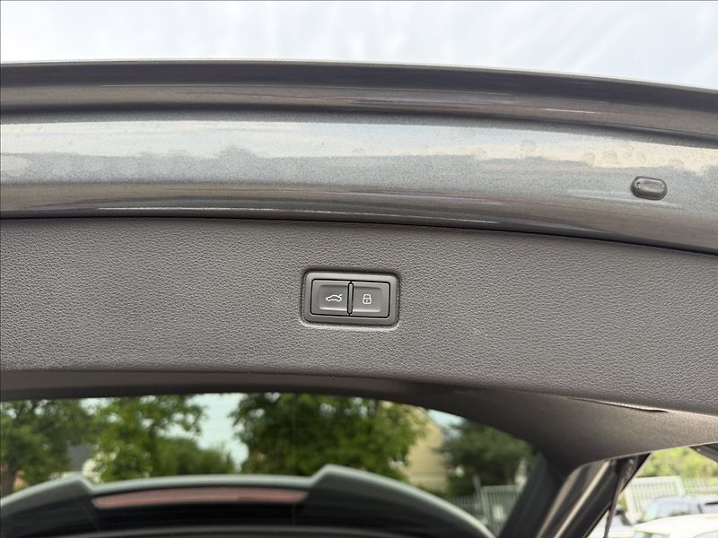 Audi Q7 50 TDI S-line Quattro - fotka 27 z 28