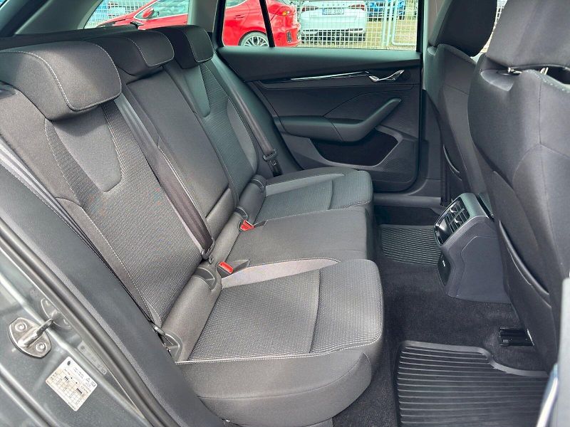 Škoda Octavia (2024) COM M-HEV AMB TS 110/1.5 A7F - fotka 16 z 29