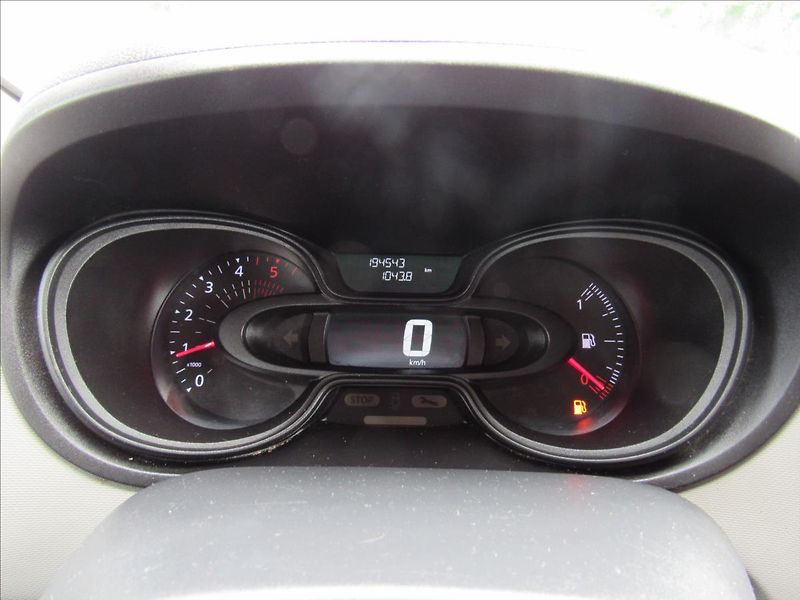 Renault Trafic 1,6 dCi 125 8 míst - fotka 14 z 27