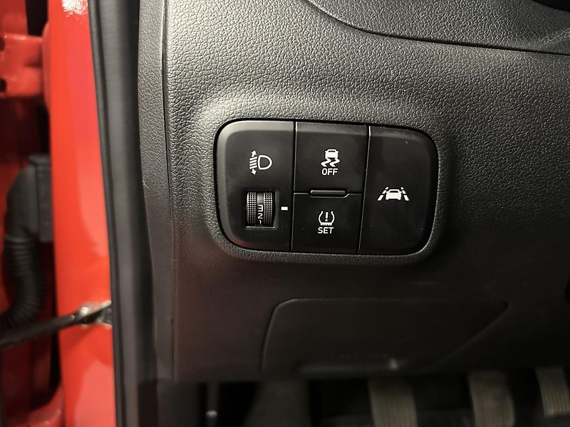 Hyundai i10 (2021) 1.0 Comfort GO Klima Tempomat - fotka 15 z 21