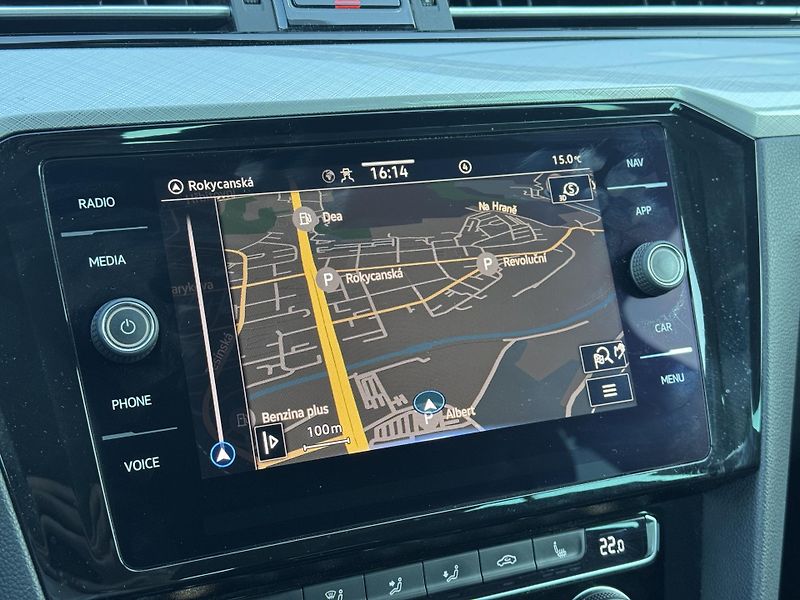 Volkswagen Passat (2020) 2.0TDi MAN Business RZV - fotka 28 z 50