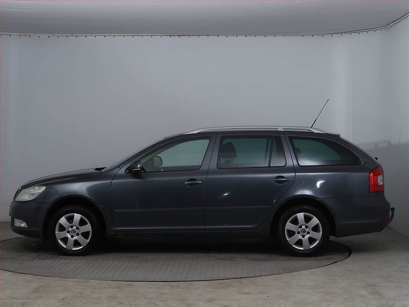 Škoda Octavia (2011) 1.6 TDI, nová STK, Tažné - fotka 3 z 12