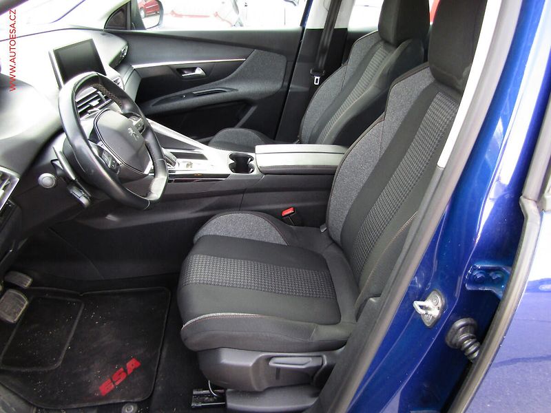 Peugeot 3008 (2018) 1.5 HDi, Active, AT, navi - fotka 9 z 20
