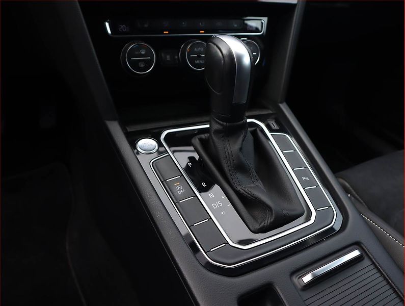 Volkswagen Passat (2019) 2.0 TDI - fotka 16 z 23