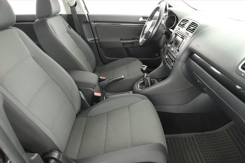 Volkswagen Golf (2010) 1.6 TDI, Navi, Park. senzory - fotka 7 z 14