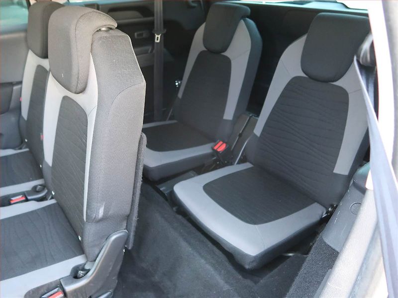 Citroën C4 Picasso (2015) 1.6 HDi, 7 míst, Navi - fotka 22 z 22