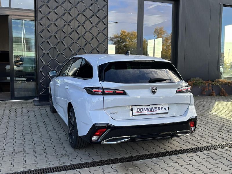 Peugeot 308 ALLURE 1.5 BlueHDi 96 kW - fotka 8 z 24