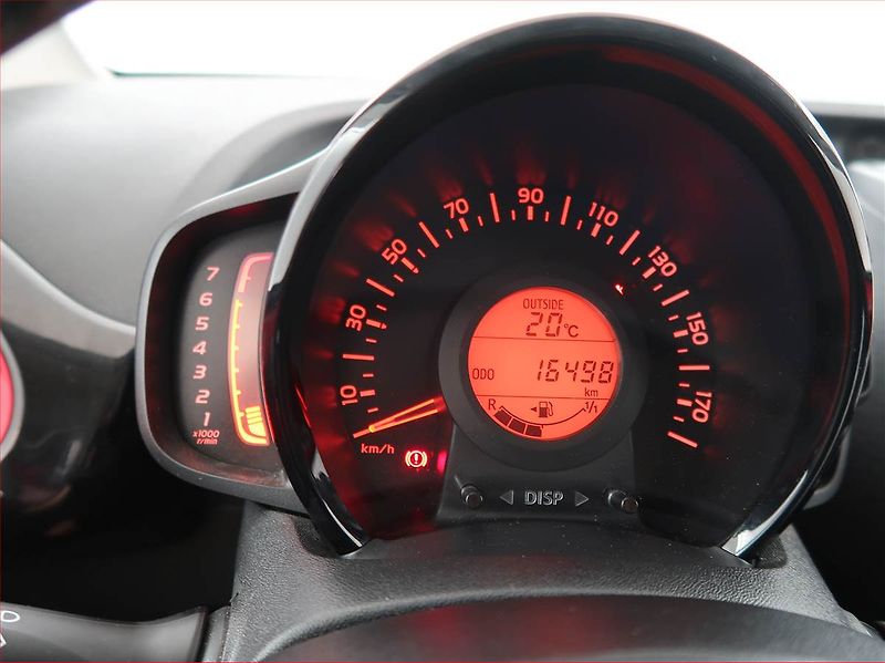 Toyota Aygo (2018) 1.0 VVT-i, Serv.kniha - fotka 11 z 18