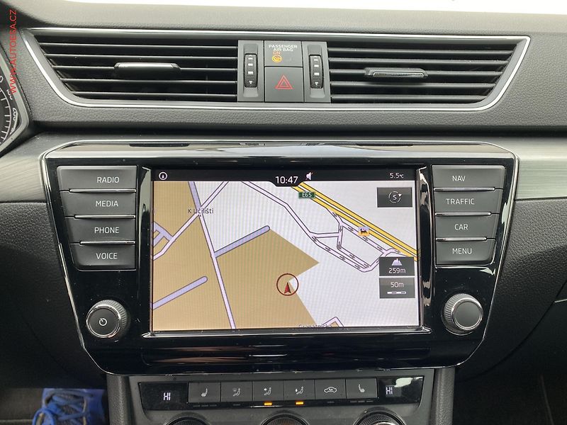 Škoda Superb (2015) 2.0 TDI 4x4, ČR, DSG, bixen - fotka 12 z 19