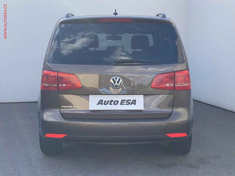 Volkswagen Touran (2012) 1.2TSi - fotka 5 z 18