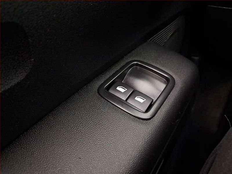 Citroën C3 (2020) 1.2 PureTech, ČR,1.maj - fotka 16 z 17