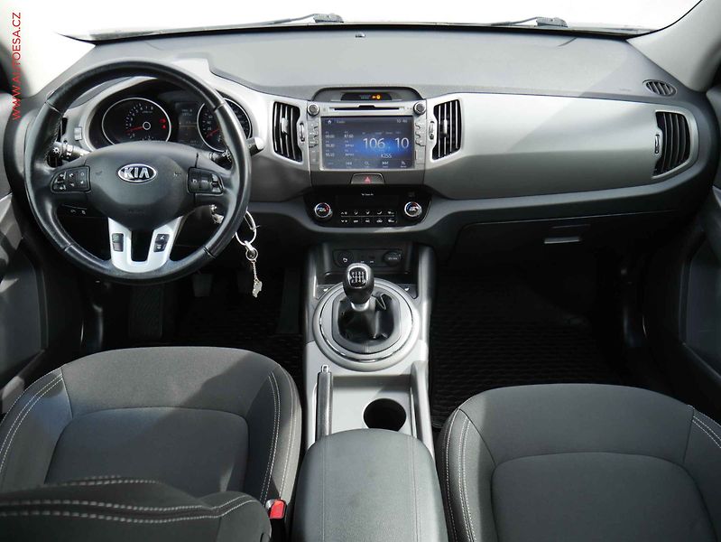 Kia Sportage (2015) 1.6GDi, 2.maj,ČR, Navi - fotka 8 z 20