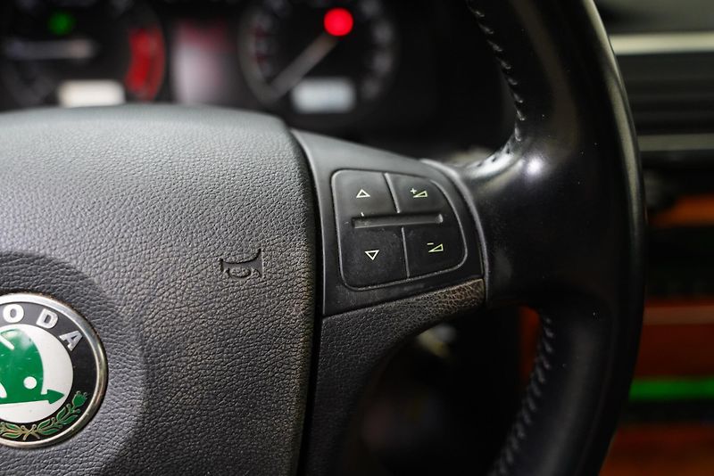 Škoda Superb - fotka 16 z 25