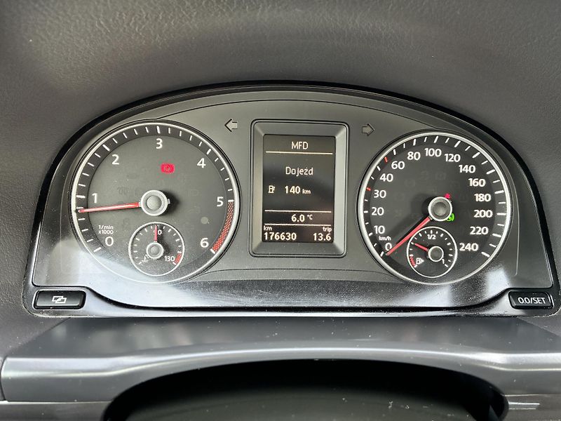 Volkswagen Touran 2.0TDi 103kW DSG NEZÁVISLÉ TOP - fotka 18 z 29