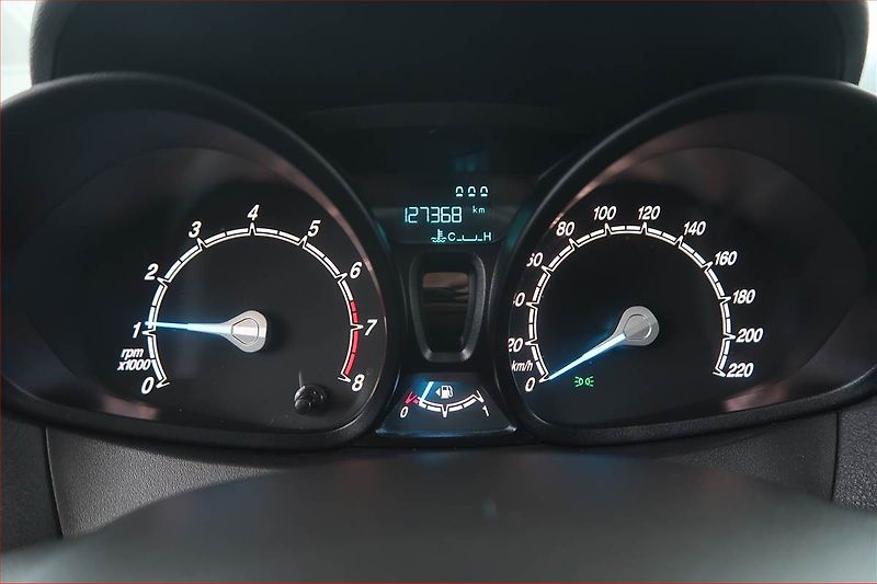 Ford Tourneo Courier (2017) 1.0 EcoBoost, 5Míst, ČR - fotka 11 z 16
