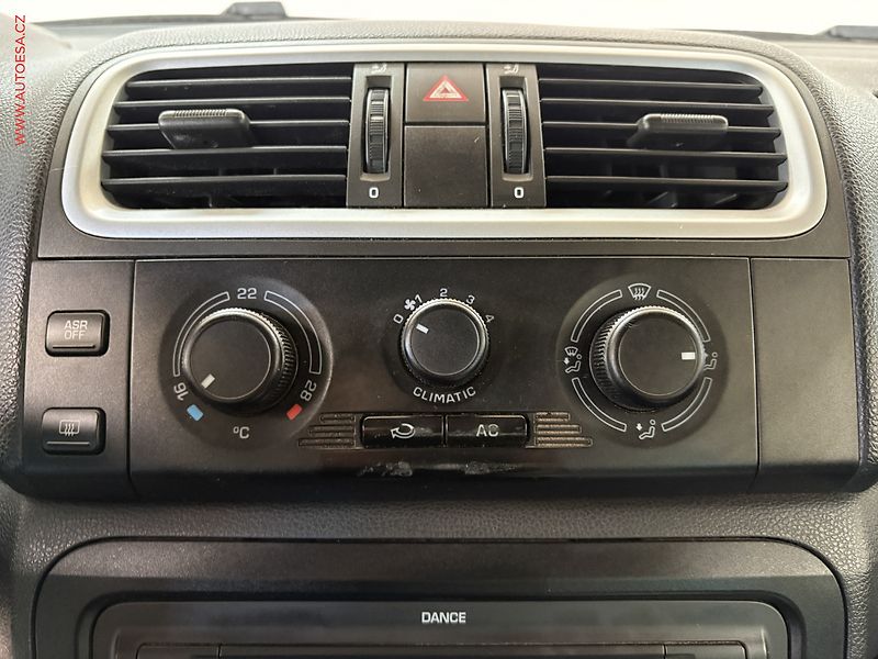 Škoda Roomster (2009) 1.2i, ČR, AC, park.asist - fotka 13 z 13