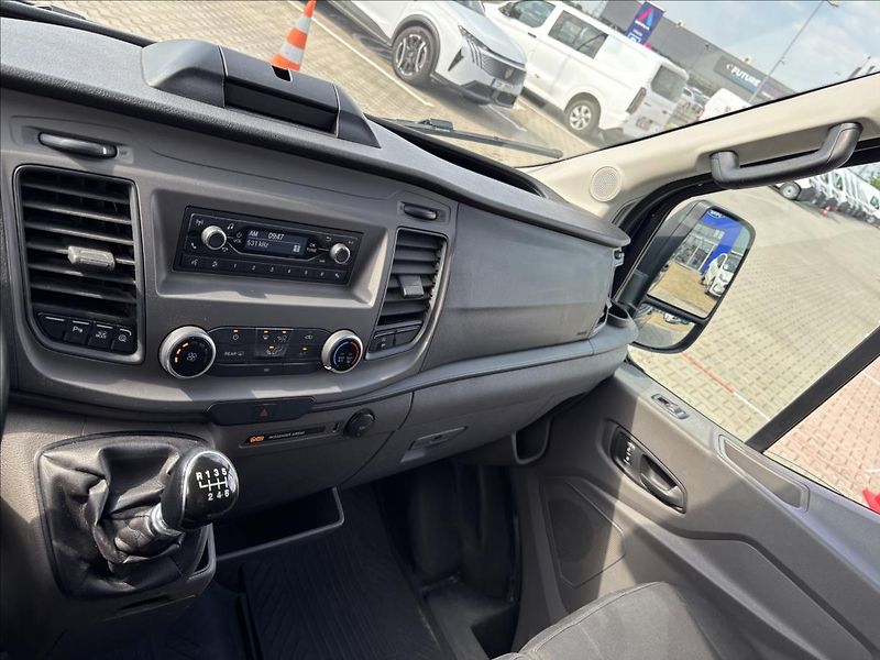 Ford Transit 2,0 EcoBlue Mhev L2 96kW - fotka 36 z 36