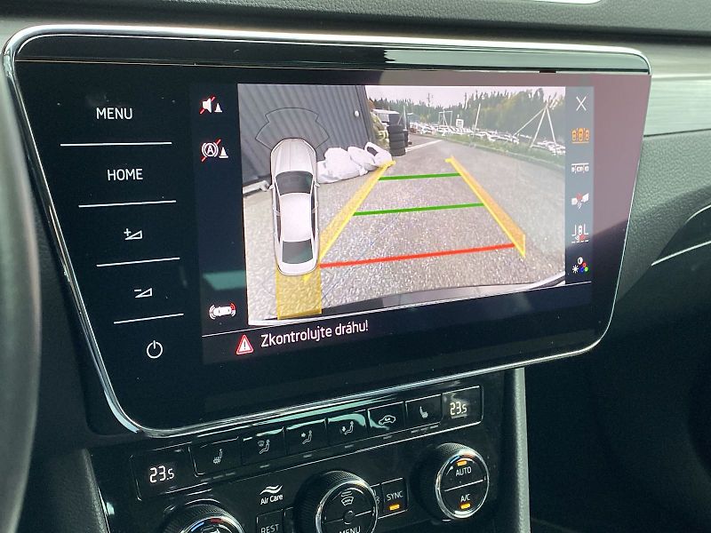 Škoda Superb (2021) 2.0 TDI DSG Style - fotka 11 z 39
