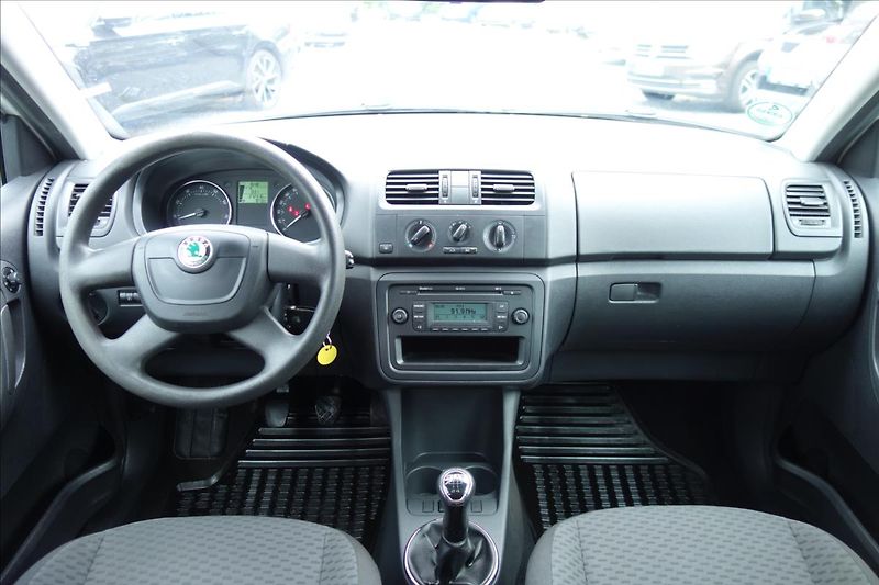 Škoda Fabia 1,4 i 16V 63KW, ČR, AMBITION. - fotka 15 z 29